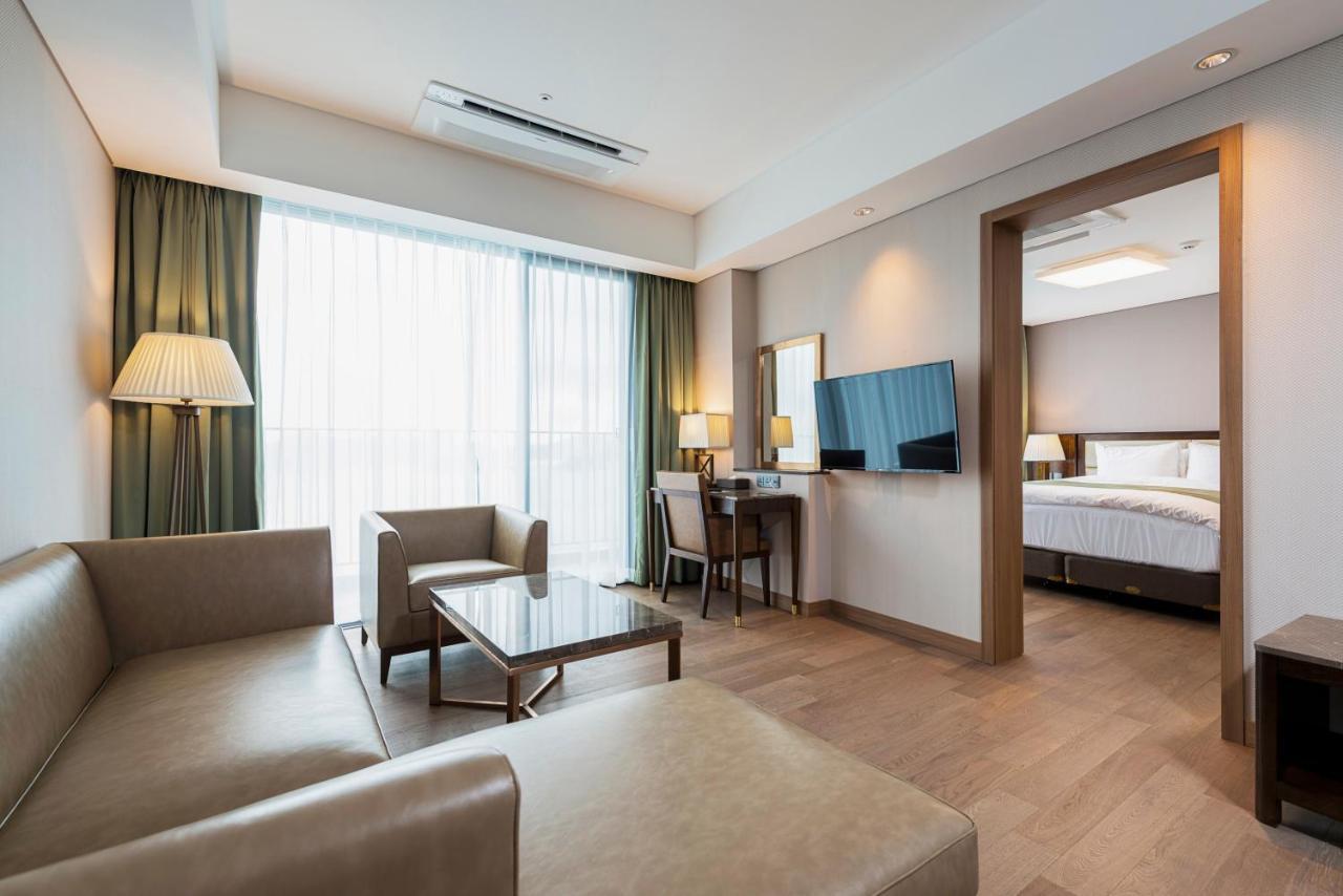 Stanford Hotel&Resort Tchongjong Pokoj fotografie